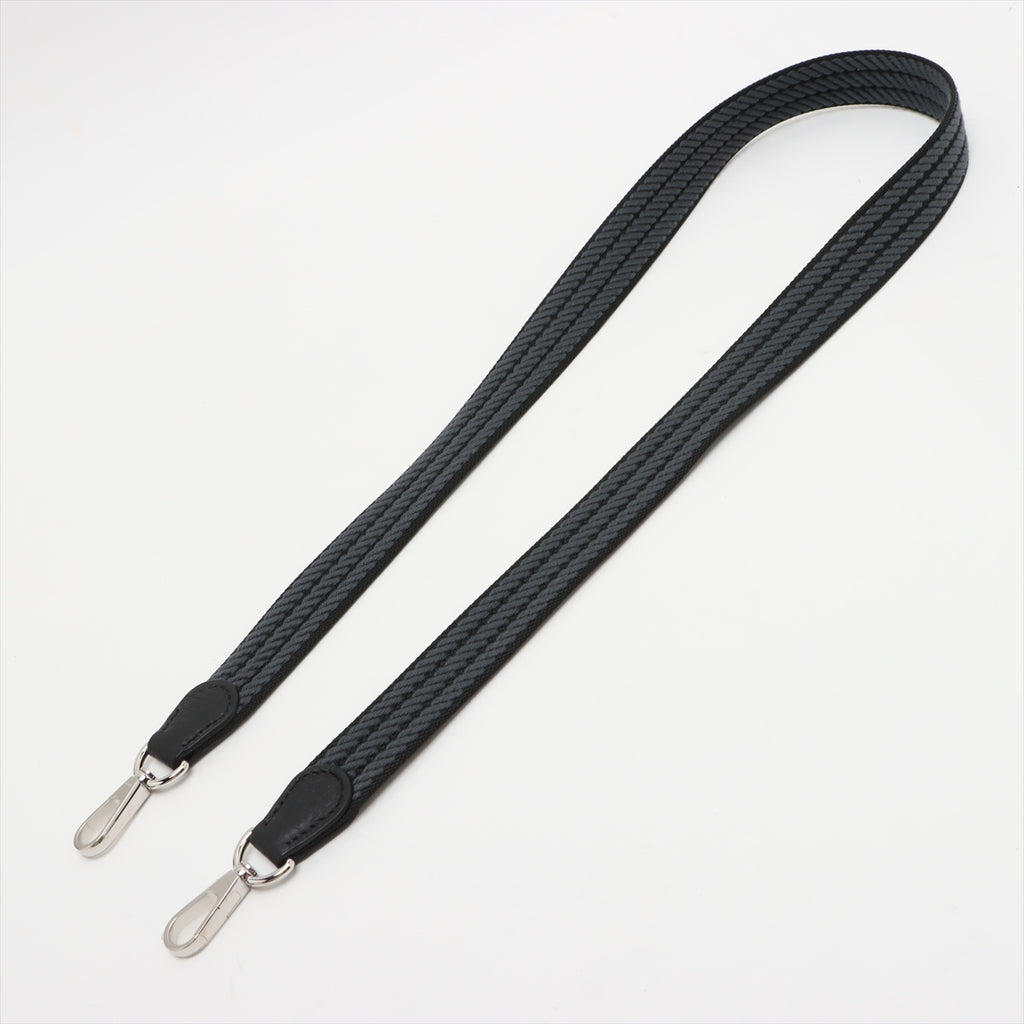 16TPM  トリヨンクレマンス ブラック シルバー金具